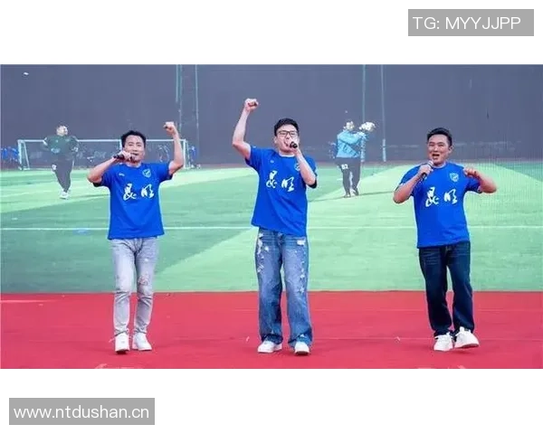 滇超联赛昆明队出征