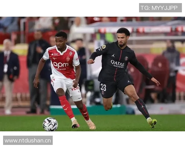 法甲焦点战巴黎圣日尔曼主场迎战劲敌雷恩争夺三分之战即将上演 法甲焦点战巴黎圣日尔曼主场迎战劲敌雷恩争夺三分之战即将上演